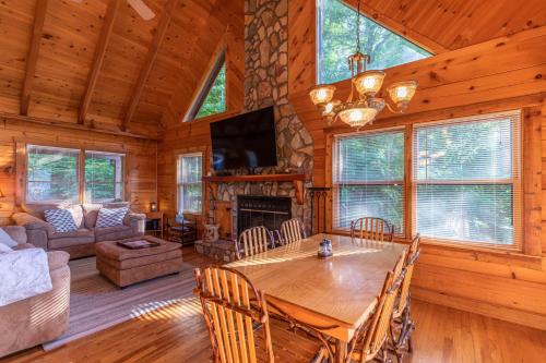Whispering Ridge Retreat in Boone, USA