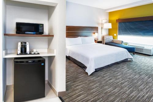 Holiday Inn Express & Suites Houston  Downtown North By IHG - image 3
