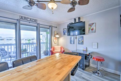 Beachfront Corpus Christi Condo with Arcade Room! - image 8