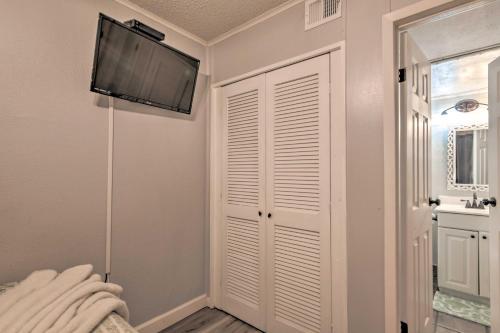 Beachfront Corpus Christi Condo with Arcade Room! - image 7