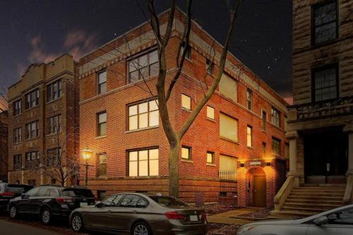 Perfect Stay - Modern 2BR Unit - Barry GB - image 8
