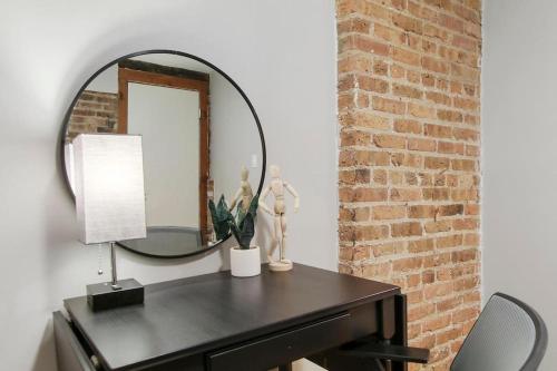 Perfect Stay - Modern 2BR Unit - Barry GB - image 10