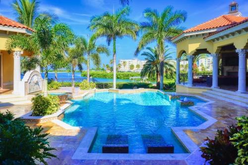 Tierra Verde St Petersburg Waterfront Mansion Estate 5BdRm photo 3