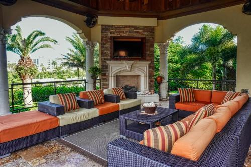Tierra Verde St Petersburg Waterfront Mansion Estate 5BdRm in Tierra Verde (FL)
