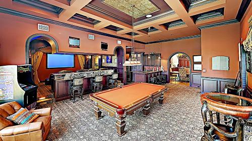 St Petersburg Waterfront Estate by Techtravel – Tierra Verde, FL