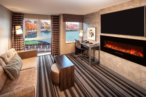 Silver Cloud Inn-Tacoma Waterfront – Tacoma, WA