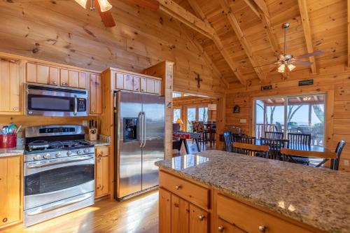 Cardinals View Lodge in Blowing Rock, USA