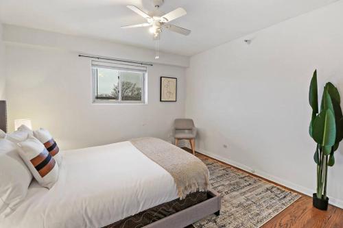 Picturesque 1BR Apartment in Arlington Heights - Salem 8C in 伊利諾依州阿靈頓海茨(IL)