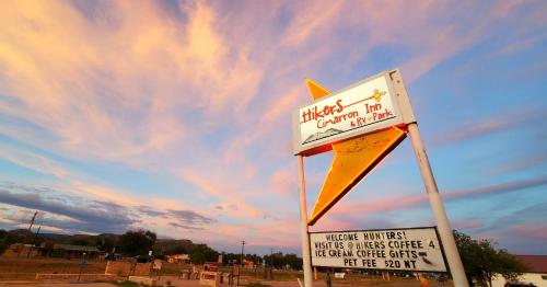 Hikers Cimarron Inn & RV Park