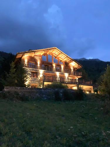 Chalet Ruitor, chalet 500 m2 luxueux de caractère