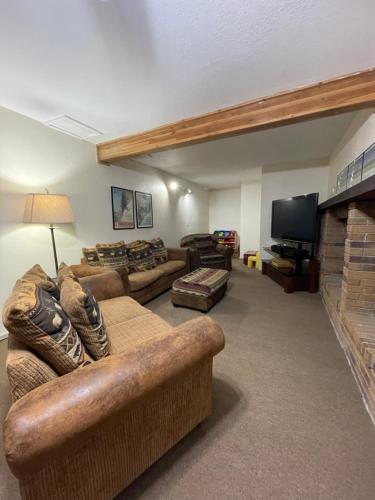 Hideaway Mountain Lodge - image 2