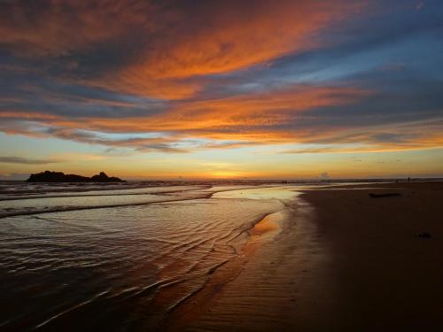 Sky and Sand Guesthouse