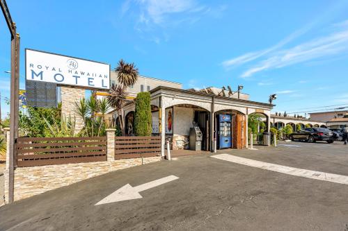 Royal Hawaiian Inn - Mid City, Los Angeles – Los Angeles, CA