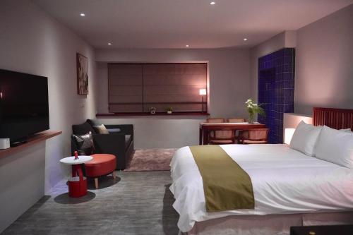 room detail thumbnail 0