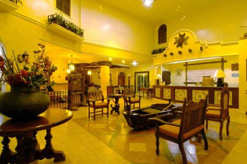로비, 크라운 리젼시 레지던시즈 (Crown Regency Residences Davao Hotel) near The Peak