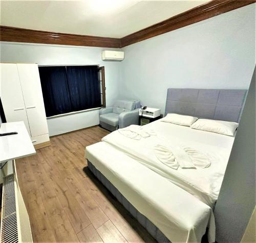 Central Long Stay Apartments
