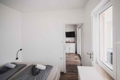 Apartment image 9
