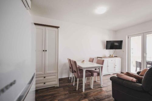Apartment image 4