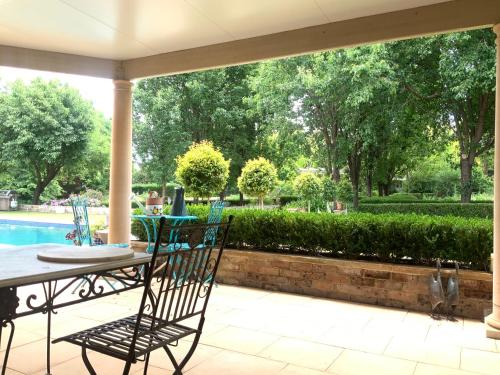 Pool Queen Bedroom Suite
