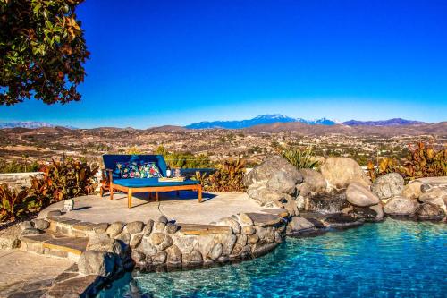 Hilltop Wine Country Estate- Rock Pool + 360 views in Temecula, USA