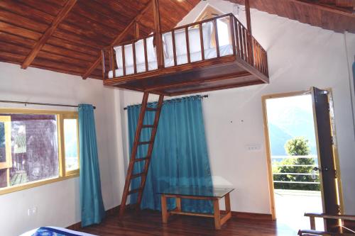 One-Bedroom Cottage image 10