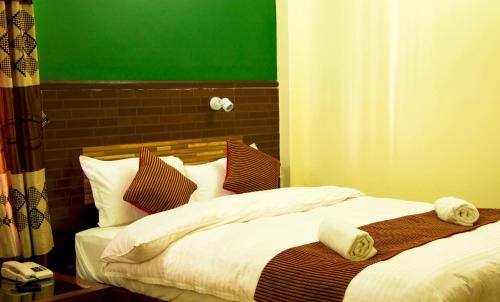 room detail thumbnail 0