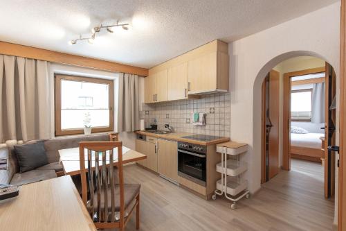 Kitchen, Appartement Rosengarten in Langenfeld