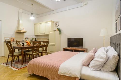 Spacious 3-room Apartment I Center I Palladium Mall, Прага (фото 8)