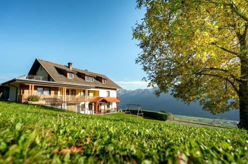 Hauserhof am Goldberg in Dellach, Österreich