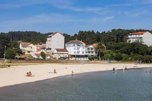  Apartamentos Playa de Camariñas, Pension in Camariñas