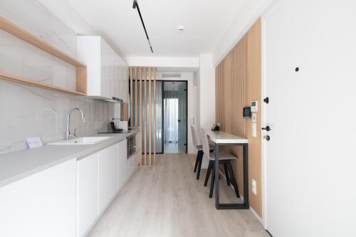 Incanto Boutique Suites - Neos Kosmos - image 5