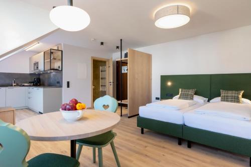 1 queen bed