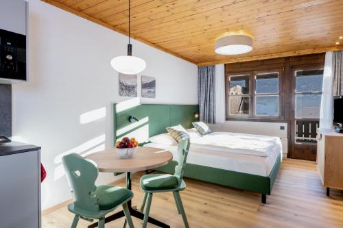 1 queen bed