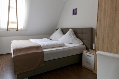 1 double bed