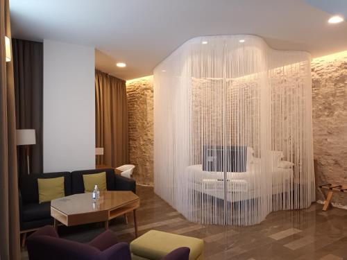 Torre Homenaje Historical Suites - image 2