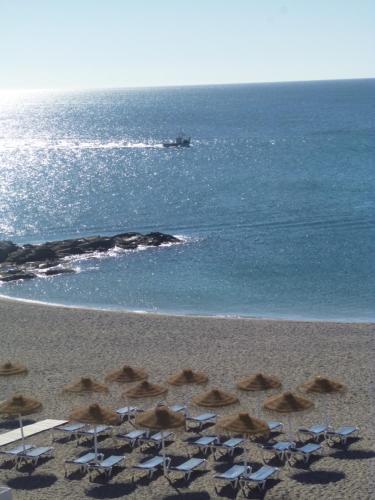 Oprema, Beautiful Duquesa Harbour apt 2001 in Villas Puerto