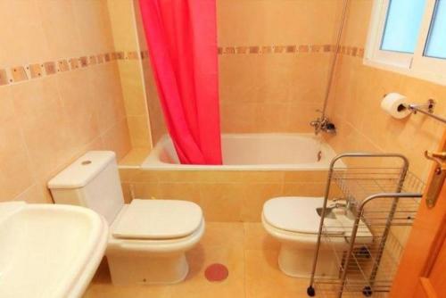 ห้องน้ำ, Bright apartment for you near ฟรอกเนอร์ปาร์ค