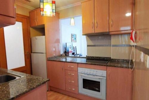 ห้องครัว, Bright apartment for you near ฟรอกเนอร์ปาร์ค