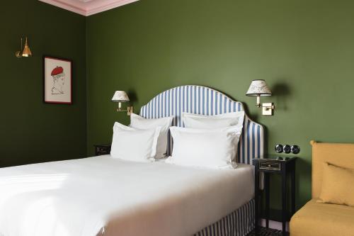 room detail thumbnail 1