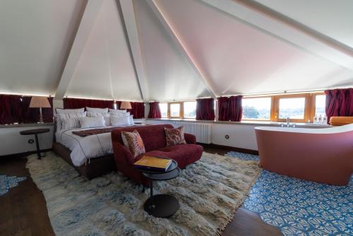 Book the Corner Suite Corner Suite