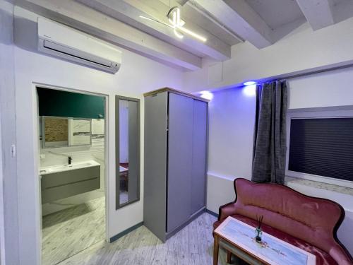 Double Room with Private Bathroom image 7