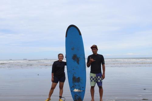 Air Manis Secret Surfcamp