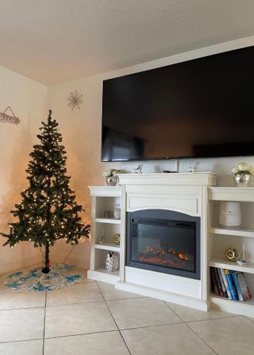 Bright and Beachy 2Bed 1Bath Home - Unit 210 in Cocoa Beach, USA