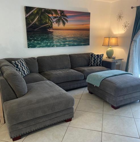 Bright and Beachy 2Bed 1Bath Home - Unit 210