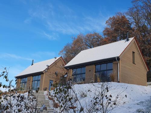 Exterior view, Odenwald-Lodge mit Infrarotsauna und E-Ladestation "Haus Purpur" in Reichelsheim (Odenwald)