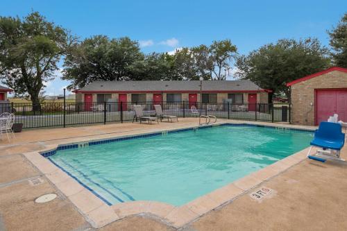 Americas Best Value Inn Lockhart TX