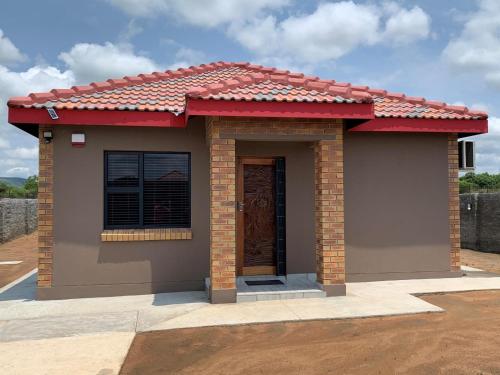 Lion House, 3 bedroom House next to Pilanesberg and Sun City photo 4