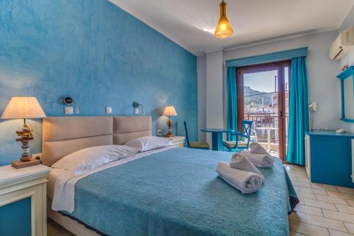 Hotel Pegasus-Adult Friendly – Thassos Town, MO