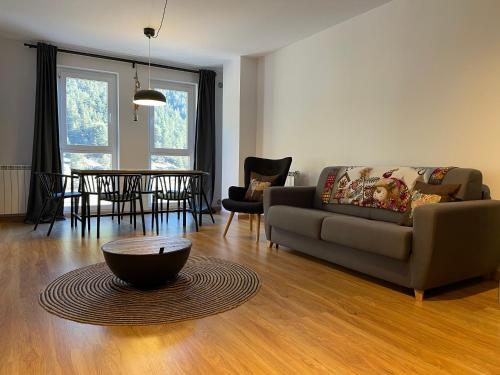 Modern and cozy apartment in Arinsal with views - Vall del nord - Apartment - Pal-Arinsal