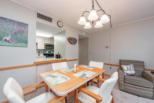 308D Two Bedroom Two Bath in Oakland, USA